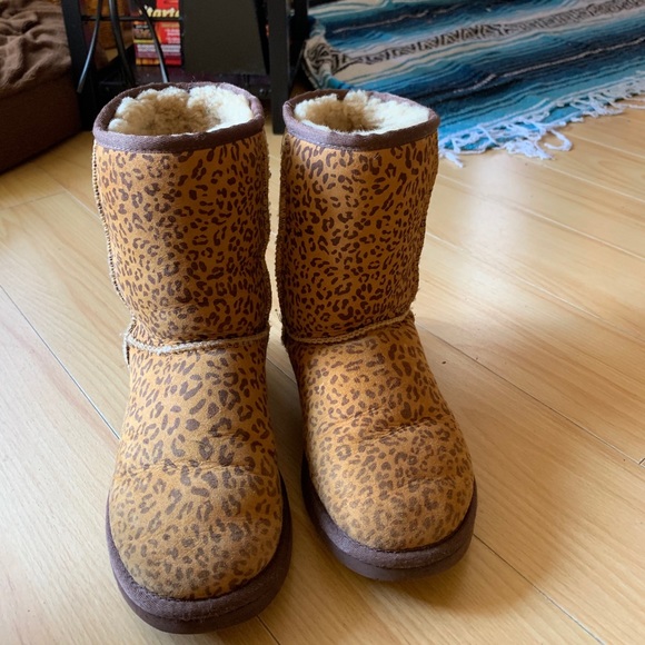 Leopard Ugg Boots🐆🤎 - Picture 2 of 8